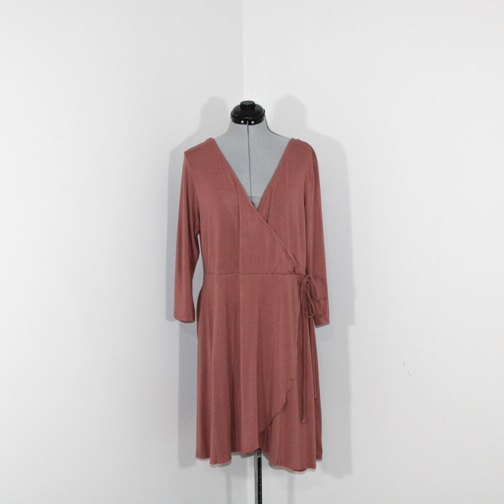 3/$10 Forever21 Pink Wrap Dress Size 2X